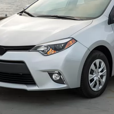 Toyota Corolla - 2014 to 2016 - Sedan [L, LE, LE Eco, LE Eco Plus, LE Eco Premium, LE Plus, LE Premium, Special Edition] (Clear) (With Chrome Bezel)